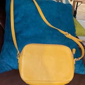 Yellow crossbody bag 🔥